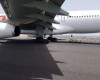 Самолет, совершивший аварийную посадку, заблокировал работу аэропорта Тенерифе
