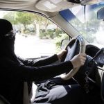 В Саудовской Аравии женщинам разрешили водить авто